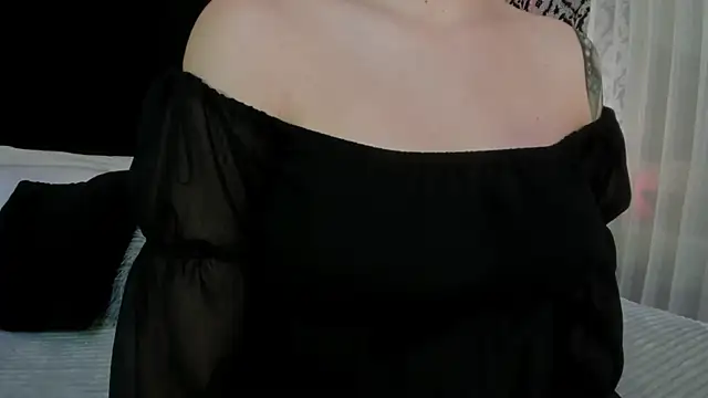 Adeelinee online show from 26, 9, 2025