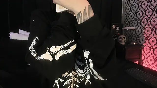 Adeelinee online show from 9, 3, 2026