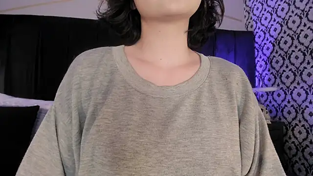 Adeelinee online show from 19, 12, 2025