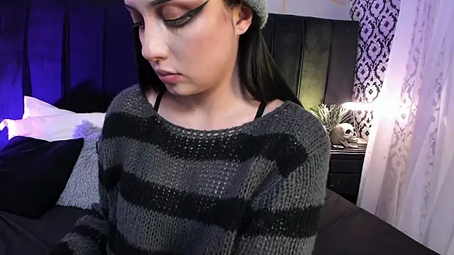 Adeelinee online show from 10, 11, 2025