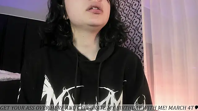 Adeelinee online show from 28, 2, 2026