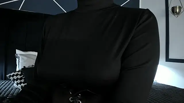 Adeelinee online show from 19, 3, 2025