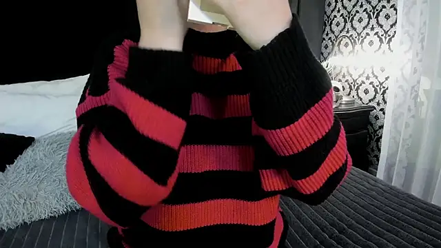 Adeelinee online show from 18, 9, 2025