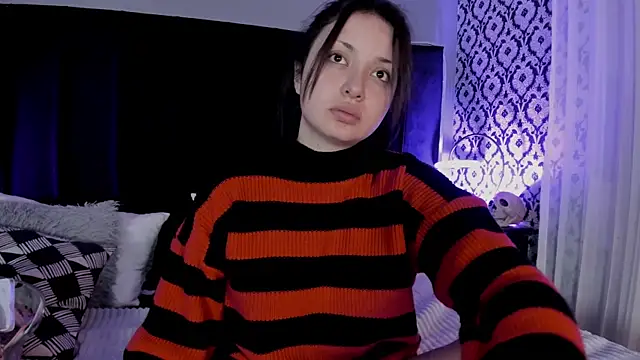 Adeelinee online show from 8, 5, 2026
