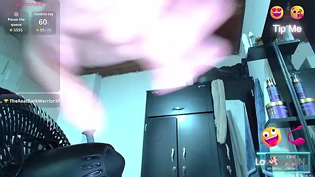 white sexy  online show from 23, 3, 2026