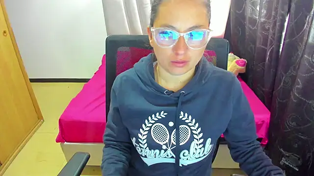 Snapshot of samantha__wilson chatting on 31, 10, 2025 samantha wilson online show from 31, 10, 2025