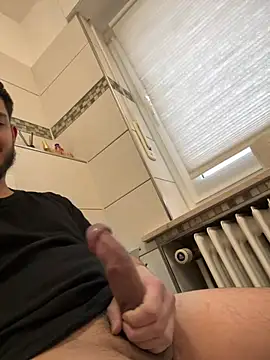 Furko 33 online show from 28, 2, 2025