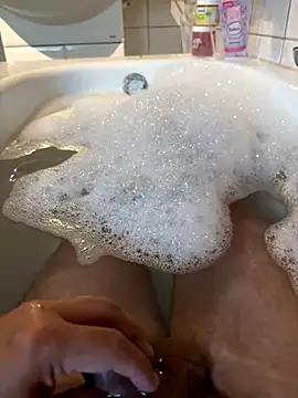 Snapshot of Wessi2005 chatting on 15, 9, 2025 Wessi2005 online show from 15, 9, 2025