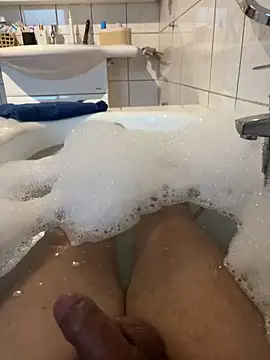 Snapshot of Wessi2005 chatting on 19, 11, 2025 Wessi2005 online show from 19, 11, 2025