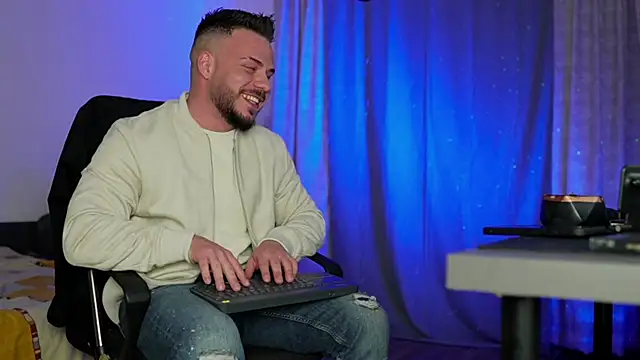 juliusmasters online show from 9, 3, 2025