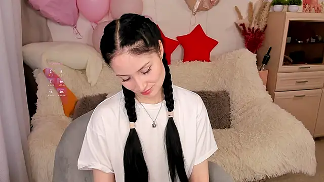 LisaMooore online show from 13, 2, 2026