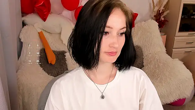 LisaMooore online show from 2, 7, 2026