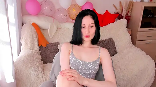 LisaMooore online show from 24, 4, 2026