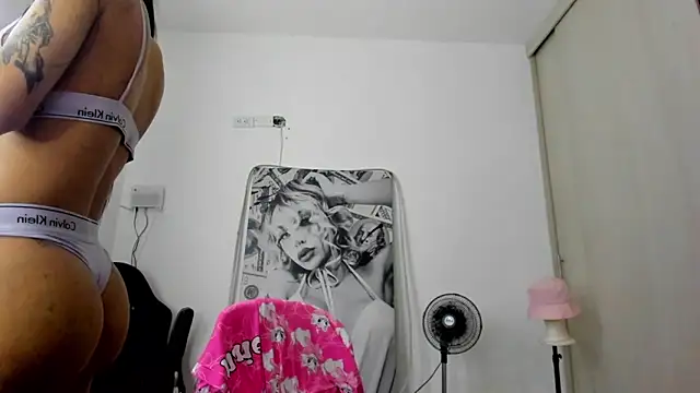  juliana star  online show from 17, 9, 2025