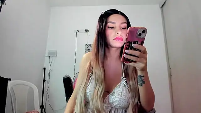  juliana star  online show from 25, 3, 2026