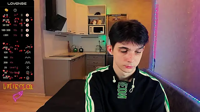 Aaron Boom online show from 30, 11, 2025