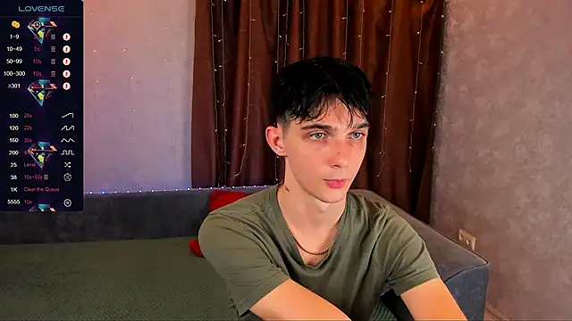 Aaron Boom online show from 20, 9, 2025