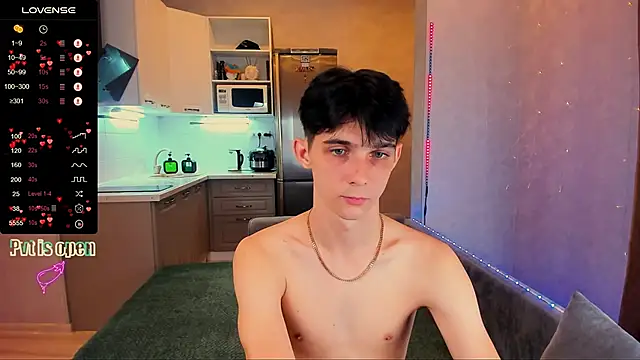 Aaron Boom online show from 30, 9, 2025