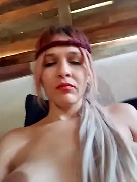 Snapshot of KeylacabreraC chatting on 5, 12, 2025 KeylacabreraC online show from 5, 12, 2025