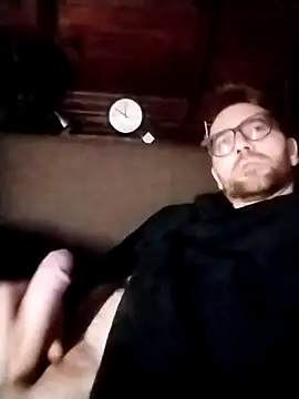 Snapshot of tomee83 chatting on 28, 10, 2025 tomee83 online show from 28, 10, 2025