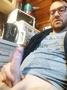 Snapshot of tomee83 chatting on 15, 10, 2025 tomee83 online show from 15, 10, 2025