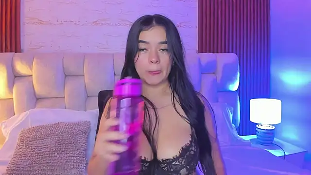 SophiaWylde online show from 19, 3, 2025