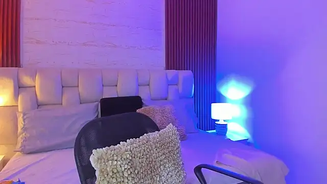 SophiaWylde online show from 12, 3, 2025