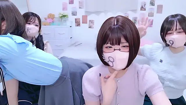 841 yayoi online show from 25, 10, 2025