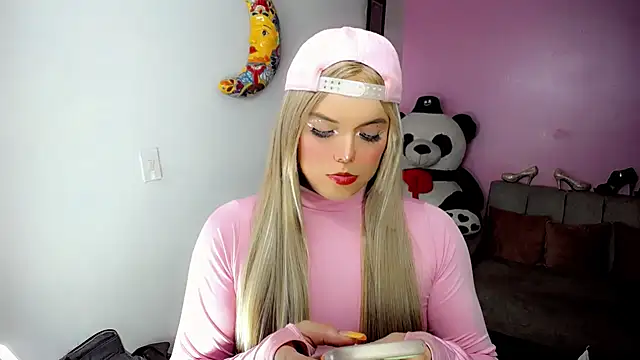 Snapshot of SweetKim21 chatting on 1, 3, 2025 SweetKim21 online show from 1, 3, 2025