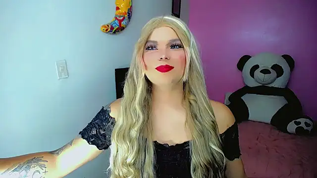 Snapshot of SweetKim21 chatting on 8, 11, 2025 SweetKim21 online show from 8, 11, 2025