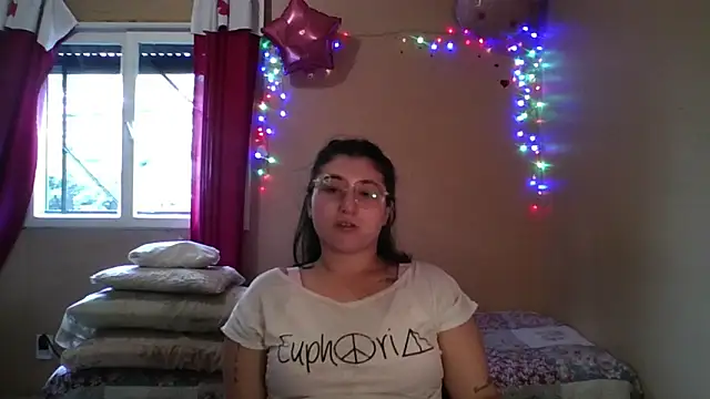 imsohornydacom online show from 2, 4, 2026