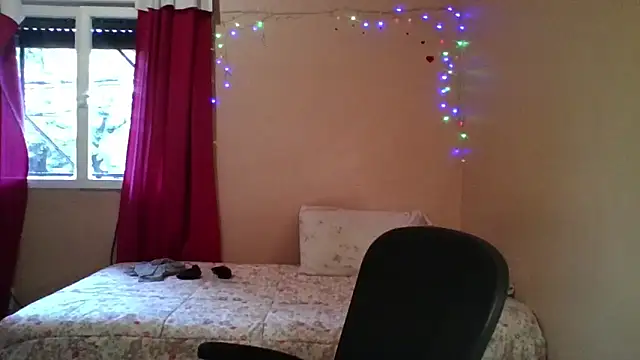 imsohornydacom online show from 15, 4, 2026