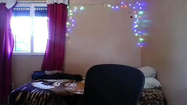 imsohornydacom online show from 19, 5, 2026