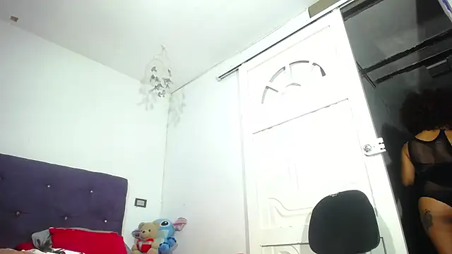 Squirter pussybomb online show from 22, 5, 2026