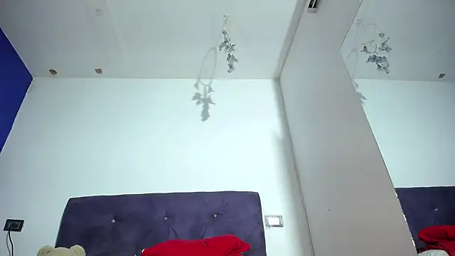 Squirter pussybomb online show from 24, 10, 2025