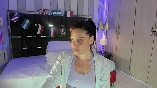 Snapshot of KatteMoss chatting on 17, 6, 2026 KatteMoss online show from 17, 6, 2026
