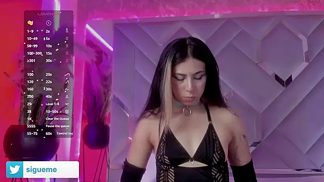 Snapshot of Sara_Foxx1 chatting on 27, 11, 2025 Sara Foxx1 online show from 27, 11, 2025