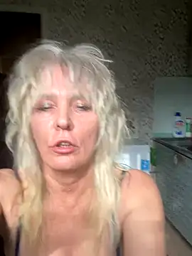 EsterHotMilf online show from 9, 11, 2025