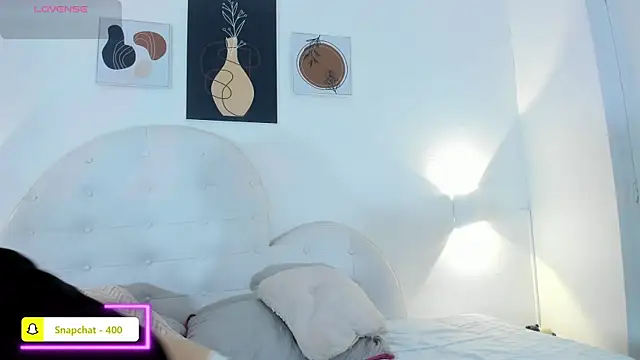 Umarani  online show from 8, 4, 2026