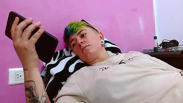 tomboyblue online show from 22, 9, 2025