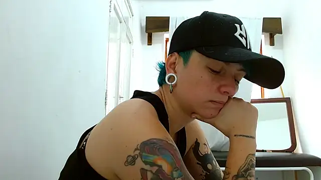 tomboyblue online show from 13, 2, 2026