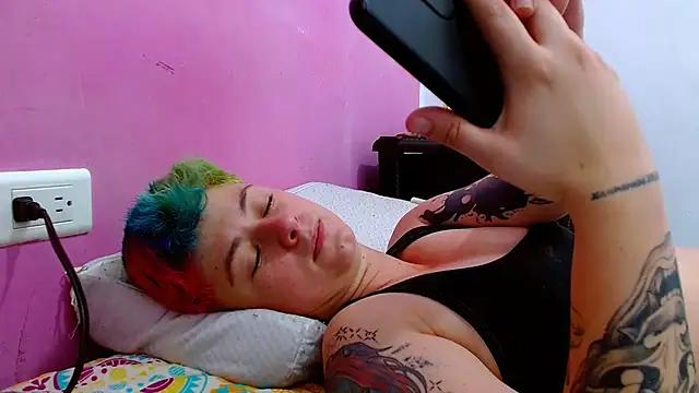 tomboyblue online show from 18, 9, 2025