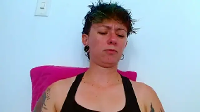 tomboyblue online show from 22, 4, 2026