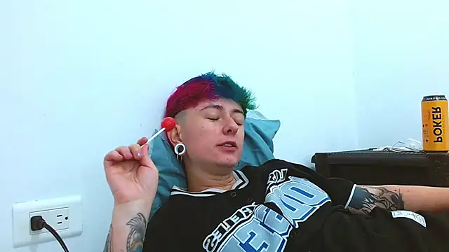 tomboyblue online show from 16, 11, 2025