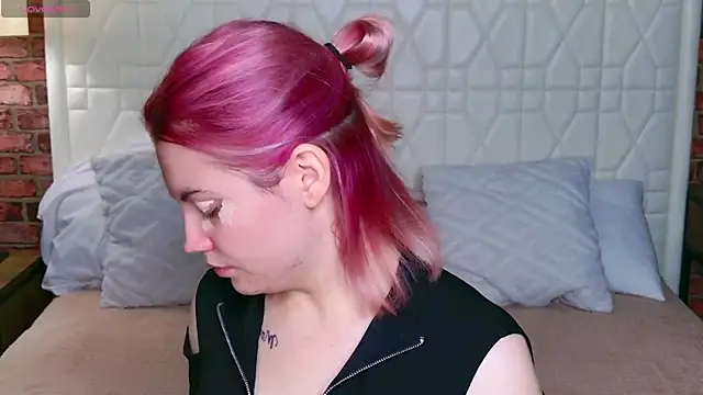 Lisa Adam online show from 7, 10, 2025