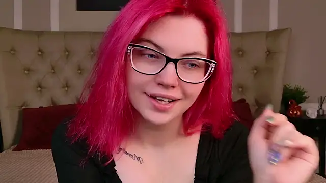 Lisa Adam online show from 4, 11, 2025