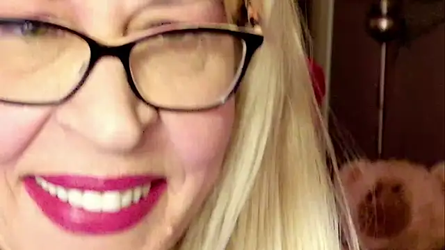 HornyMilf 555 online show from 13, 2, 2026