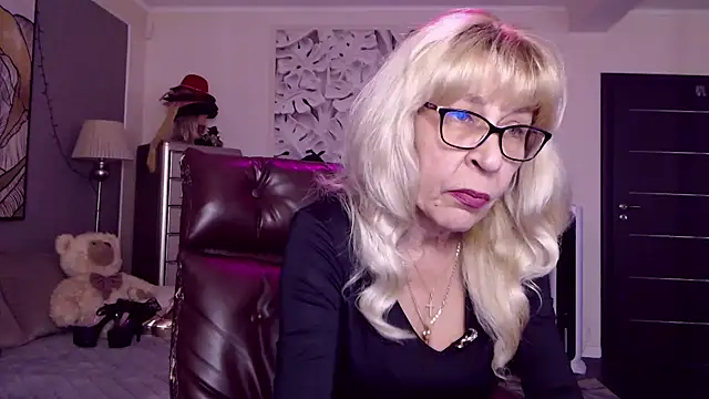 HornyMilf 555 online show from 23, 9, 2025