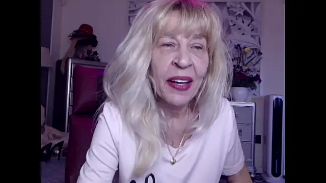 HornyMilf 555 online show from 11, 10, 2025