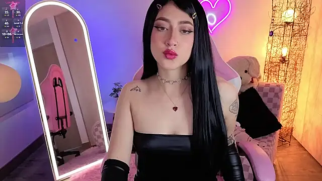 Snapshot of violet_ch chatting on 4, 7, 2026 violet ch online show from 4, 7, 2026